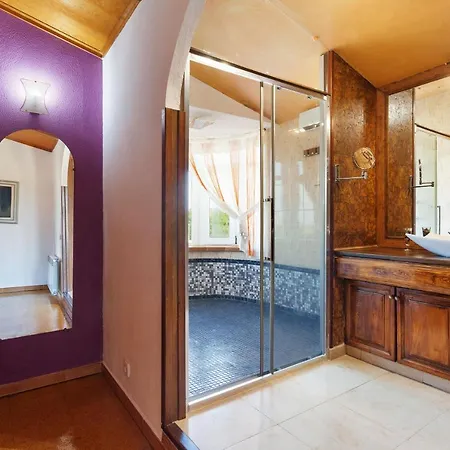 Villa Lirica *